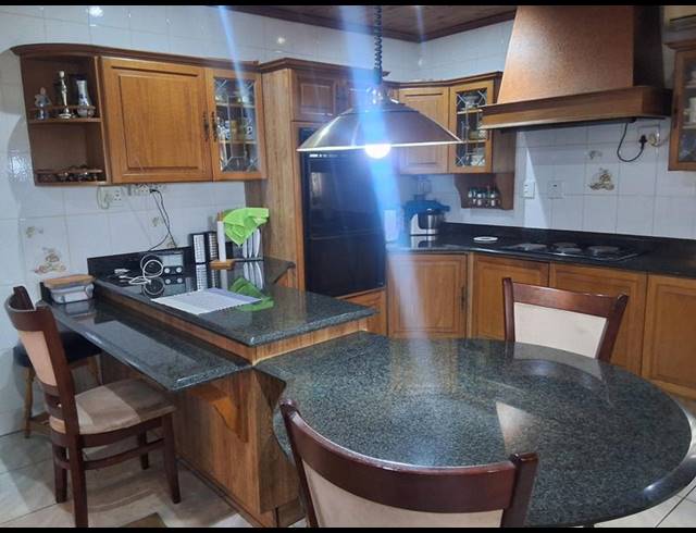 4 BEDROOM HOUSE FOR SALE IN SHALLCROSS